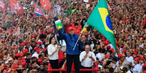 Presidente Luiz In&aacute;cio Lula da silva &eacute; reeleito