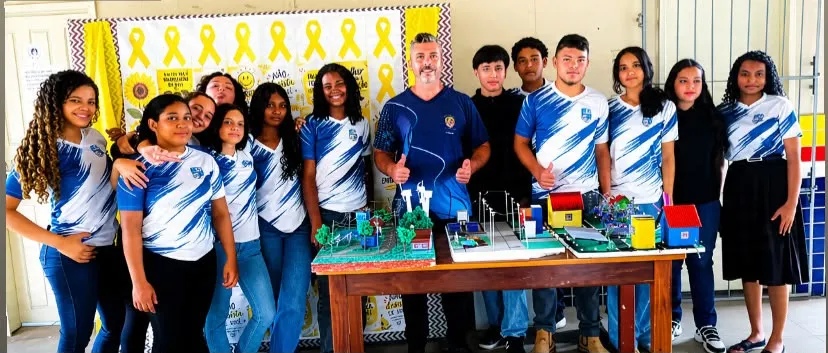 Alunos de escola pública em Uruará transformam lixo em energia elétrica