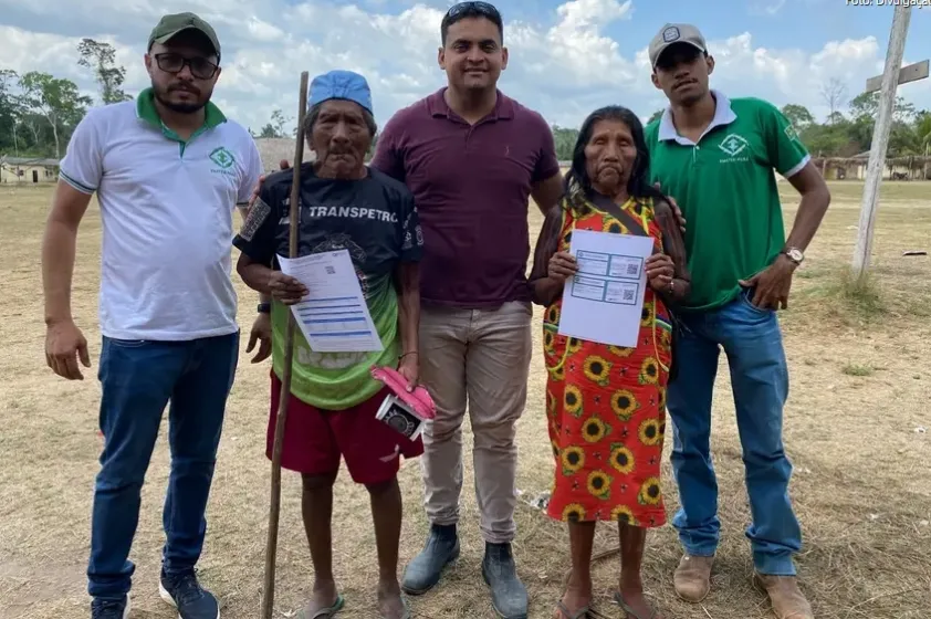 Emater entrega Cadastros da Agricultura Familiar para indígenas Xikrin em Anapu