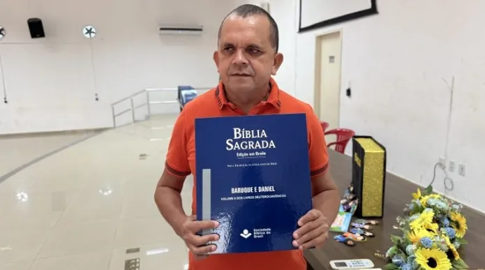 Altamira recebe coleção da Bíblia em braile para ampliar acesso à leitura